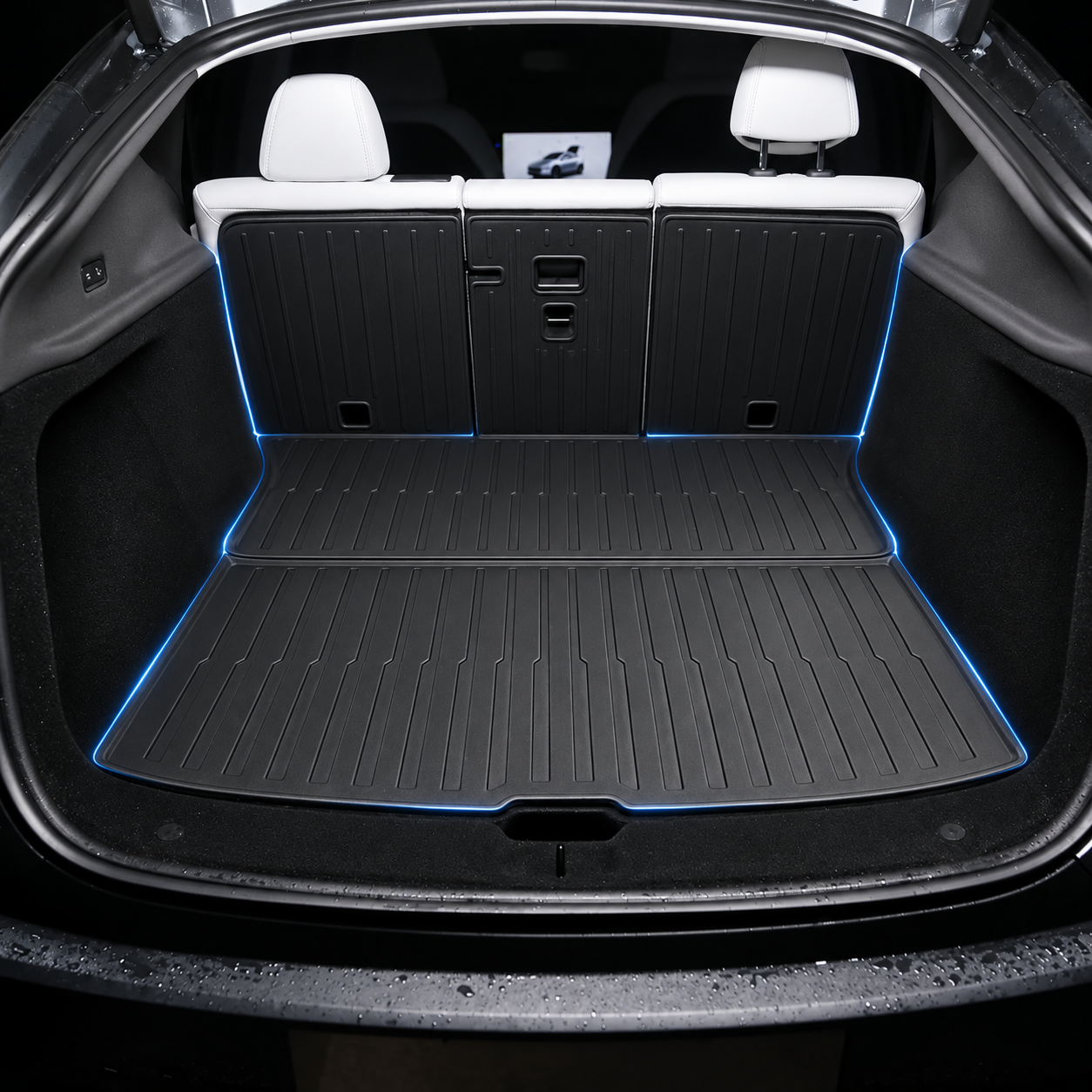 TPE mats covering the cargo floor and rear seat backs